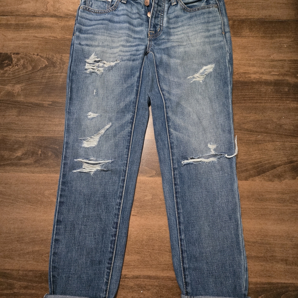 Ameeican Eagle Boy Crop With Intentional Distressing